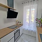 Sea And Sun Ankaran, Near The Beach, Free Parking And Wi-fi, Stunning Sunset, 80m2 Ankaran