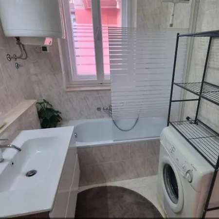 Apartment Sea And Sun Ankaran, Near The Beach, Free Parking, 80M2