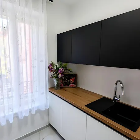 Sea And Sun Ankaran, Near The Beach, Free Parking, 80M2 *
