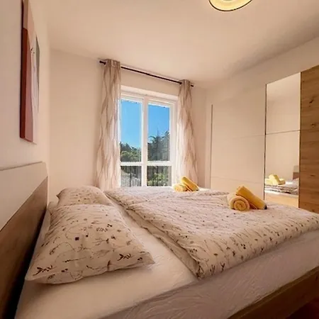 Sea And Sun Ankaran, Near The Beach, Free Parking And Wi-fi, Stunning Sunset, 80m2 Apartament *
