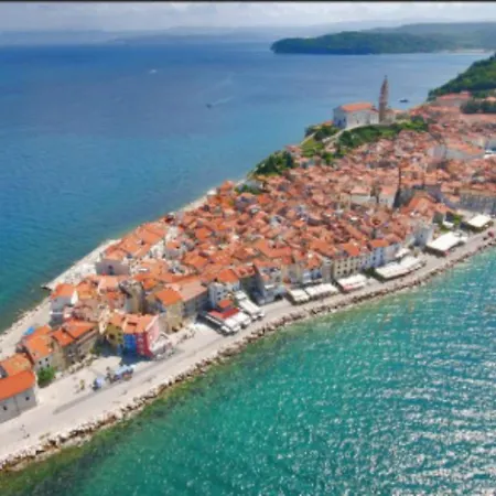Sea And Sun Ankaran, Near The Beach, Free Parking And Wi-fi, Stunning Sunset, 80m2