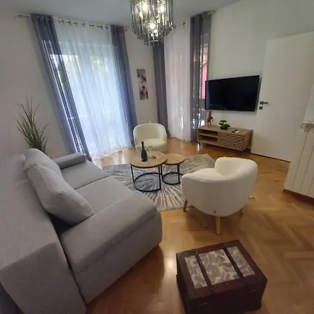 Sea And Sun Ankaran, Near The Beach, Free Parking And Wi-fi, Stunning Sunset, 80m2 * Ankaran