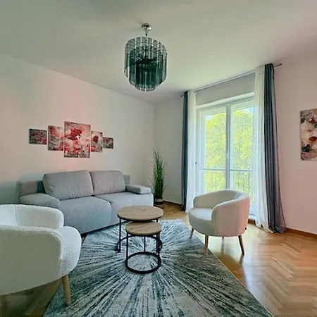 Sea And Sun Ankaran, Near The Beach, Free Parking And Wi-fi, Stunning Sunset, 80m2 Apartament Ankaran
