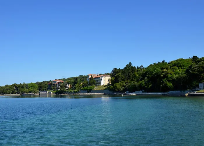 Sea And Sun Ankaran, Near The Beach, Free Parking And Wi-fi, Stunning Sunset, 80m2 Ancarano