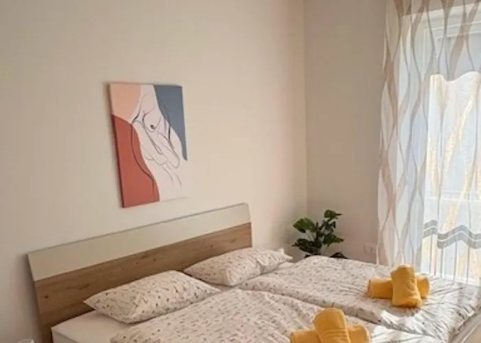 Sea And Sun Ankaran, Near The Beach, Free Parking And Wi-fi, Stunning Sunset, 80m2 Apartmán Ankaran