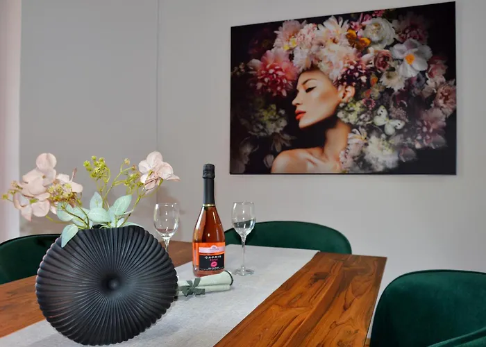 Sea And Sun Ankaran, Near The Beach, Free Parking And Wi-fi, Stunning Sunset, 80m2 Appartamento