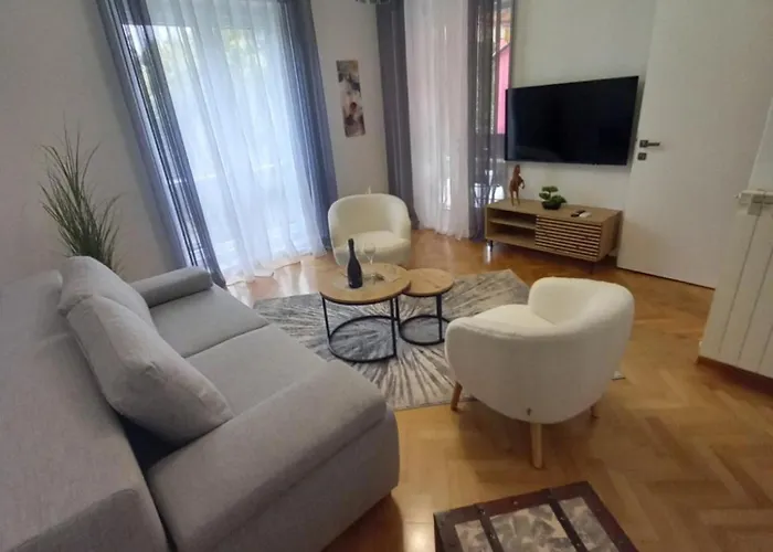 Sea And Sun Ankaran, Near The Beach, Free Parking And Wi-fi, Stunning Sunset, 80m2 * Ankaran